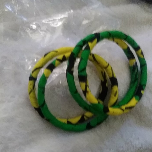 Bracelets - Picture 3 of 4